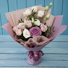 Букет цветов из:  Розы и Лизиантусы в Горшково