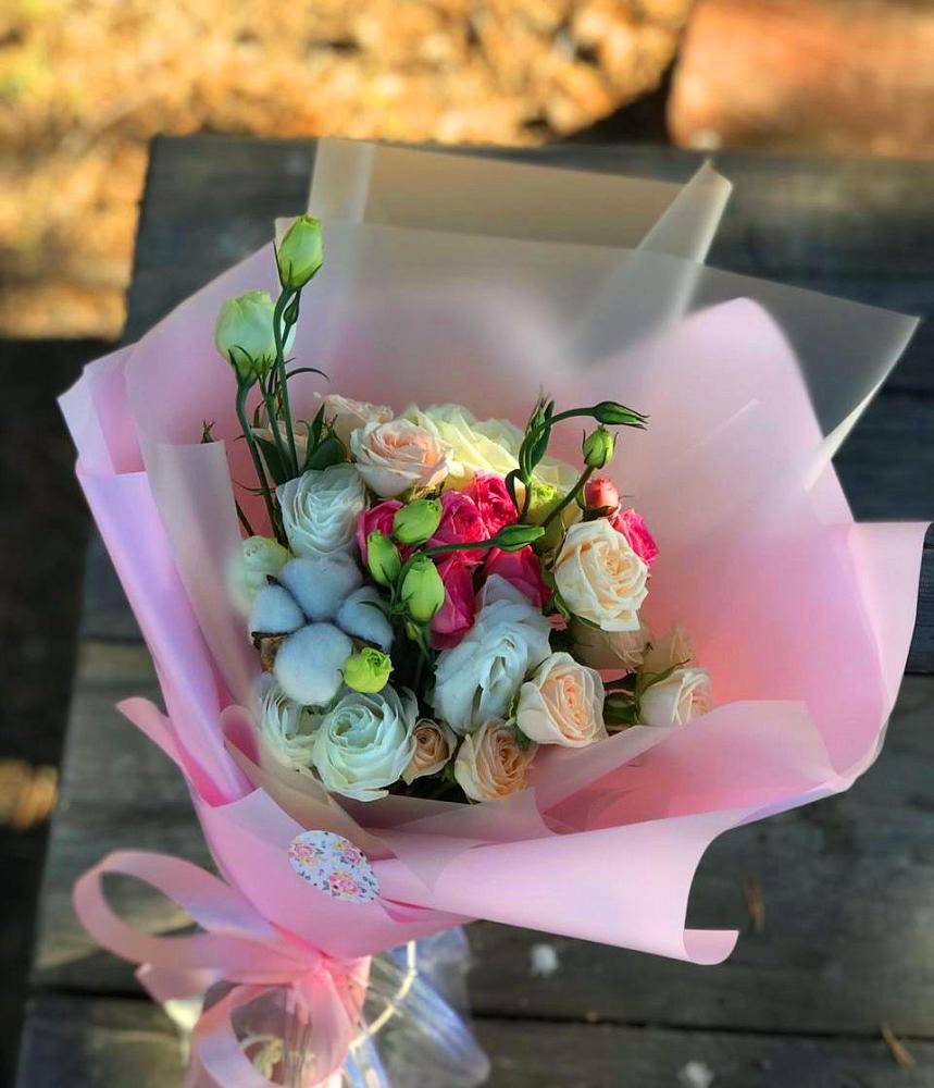 Букет цветов из: Розы и Лизиантусы в Горшково