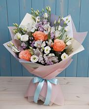 Букет цветов из:  Лизиантусы, Розы, Альстромерии и Гипсофила в Горшково