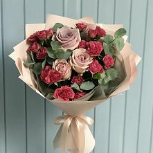 Букет цветов из:  Гвоздики и Розы в Горшково