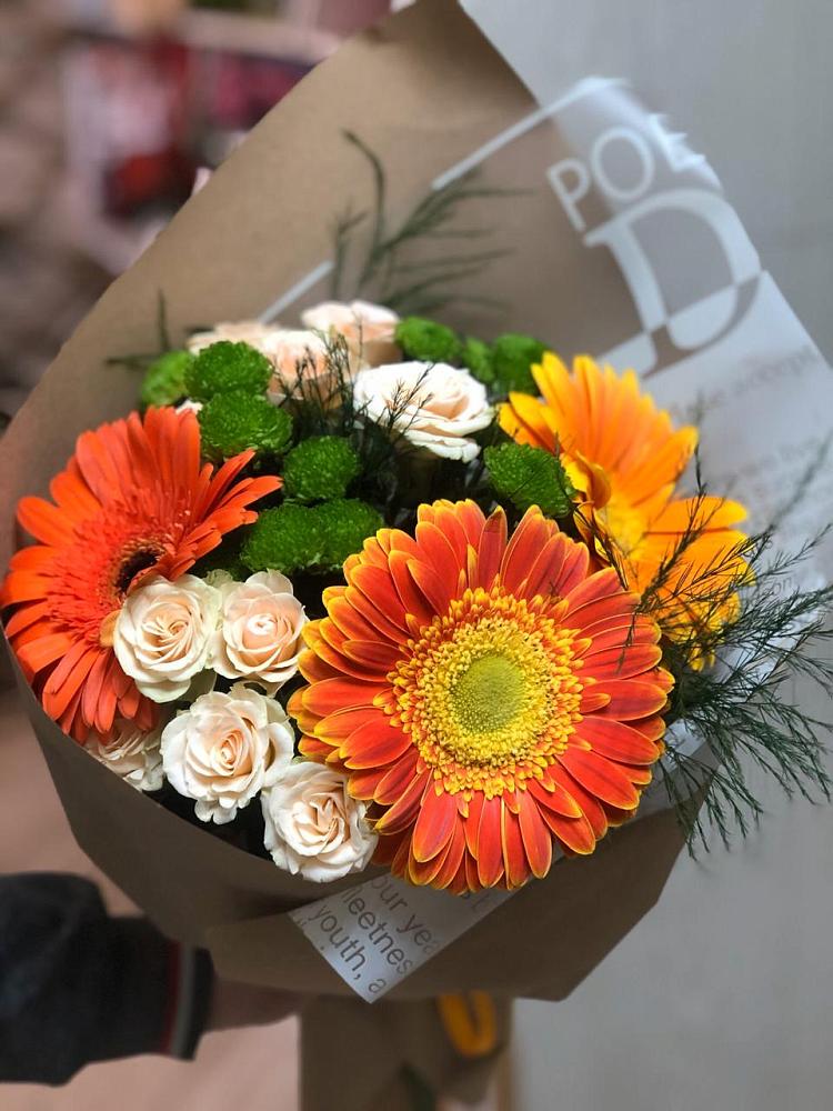 Букет цветов из: Герберы, Хризантемы и Розы в Горшково
