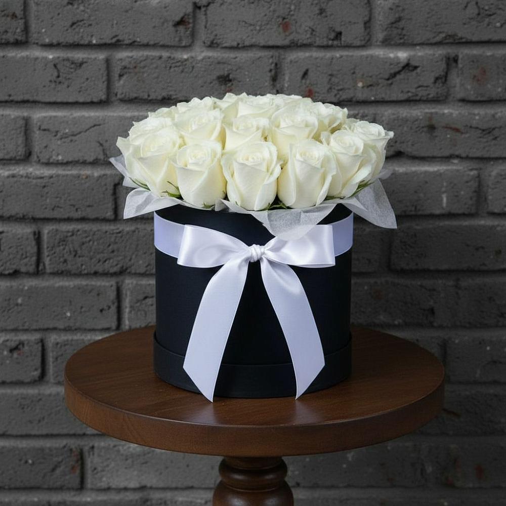 Цветочная композиция из Розы в шляпной коробке в Горшково