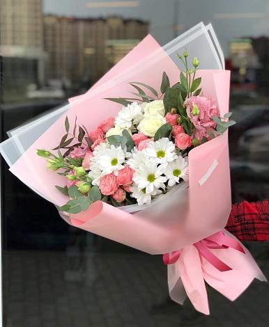 Букет цветов из: Розы, Лизиантусы и Хризантемы в Горшково