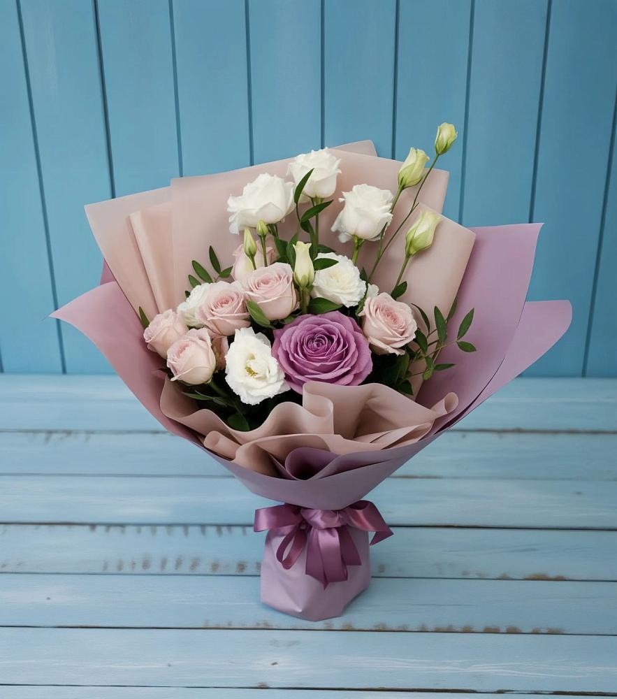 Букет цветов из: Розы и Лизиантусы в Горшково